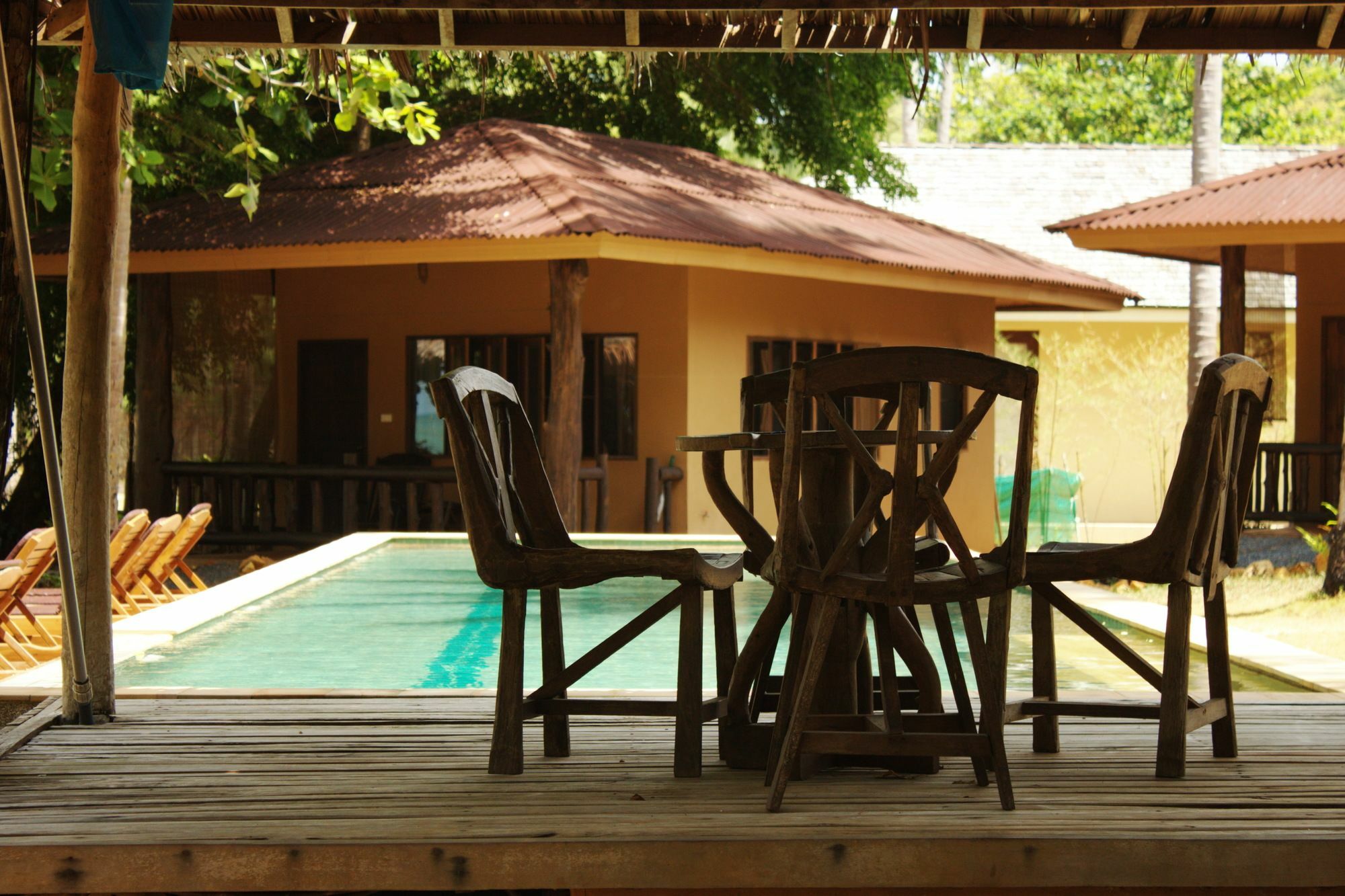 Melina Beach Front Bungalows Tha Lane Bay Exterior photo